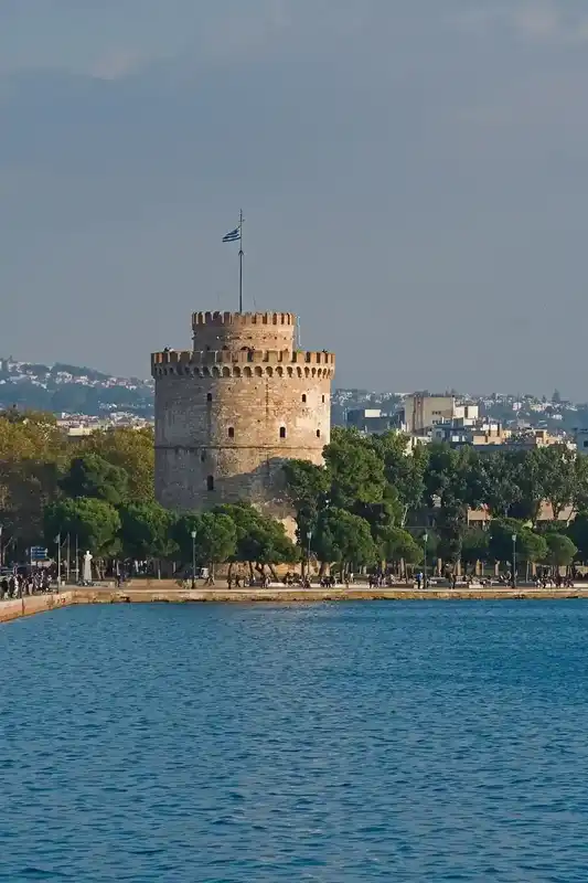 Λευκός Πύργος Θεσσαλονίκης σε αίθριο καιρό