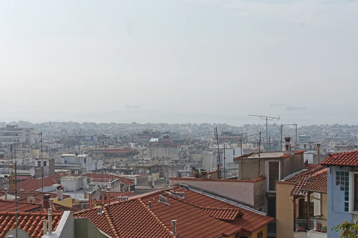 Πανοραμική θέα της Θεσσαλονίκης από τη Μονή Λατόμου